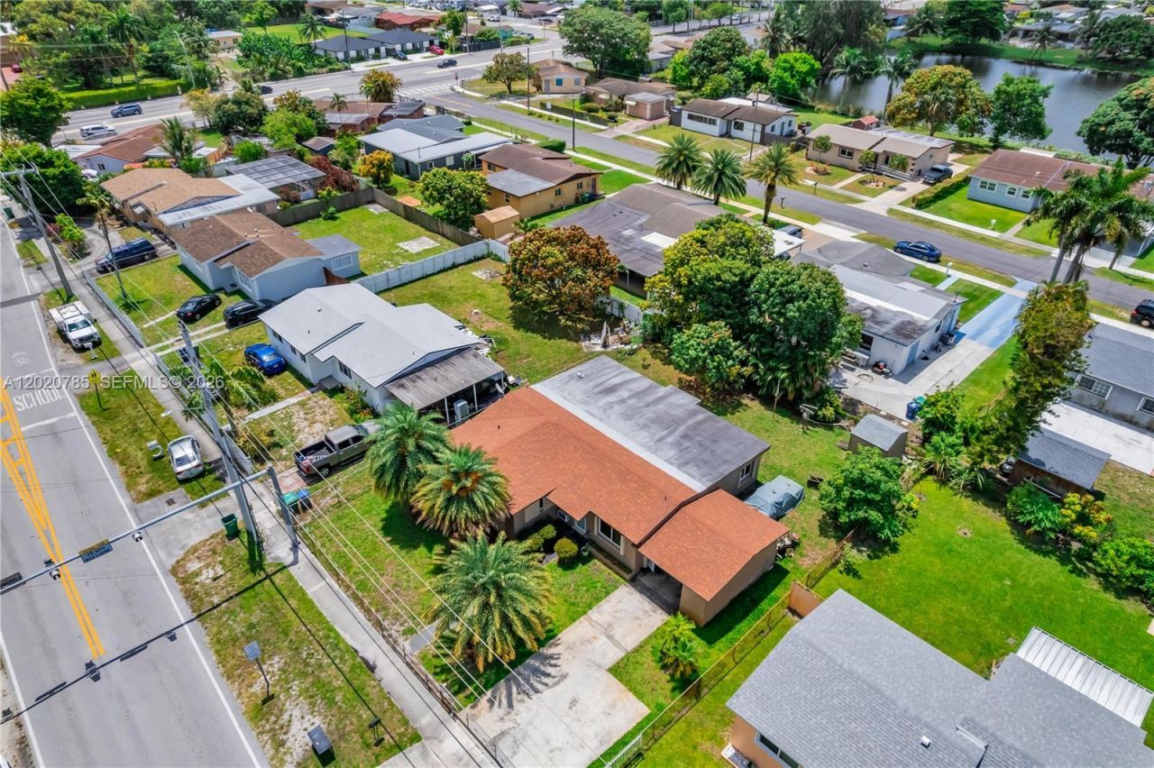 2240 NW 175th St , Miami Gardens, FL 33056 Photo