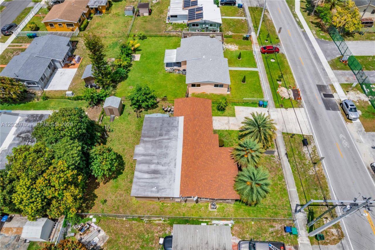 2240 NW 175th St , Miami Gardens, FL 33056 Photo