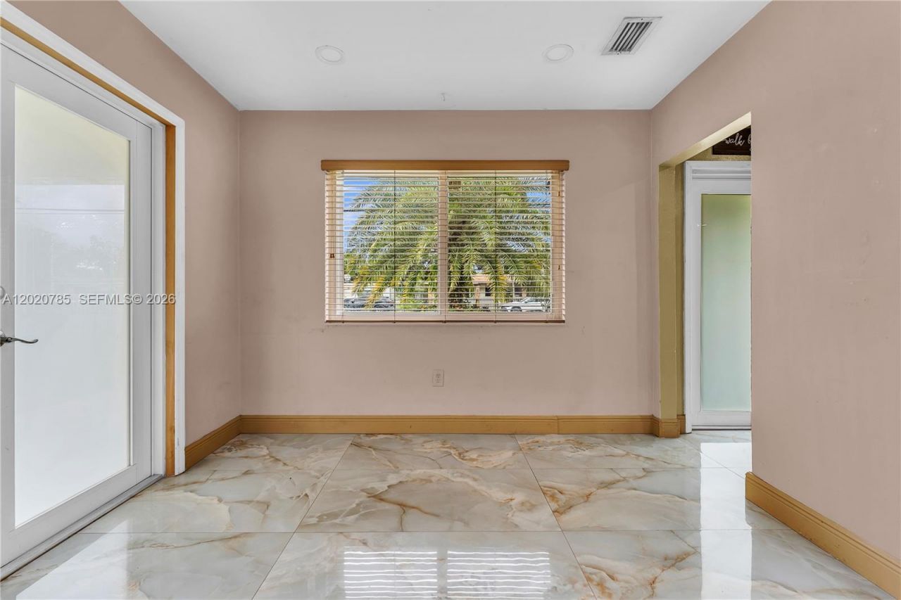 2240 NW 175th St , Miami Gardens, FL 33056 Photo