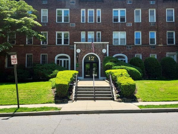 12 Hamilton Place , Unit A8, Garden City, NY 11530