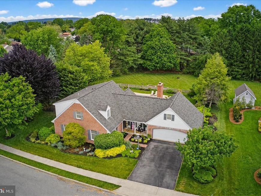 175 N Linden Street, Manheim, PA 17545 Main Photo