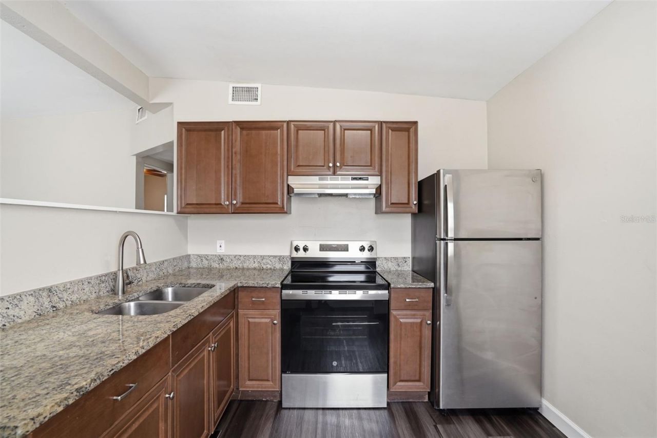 4826 S 8th Avenue S, Saint Petersburg, FL 33711 Photo