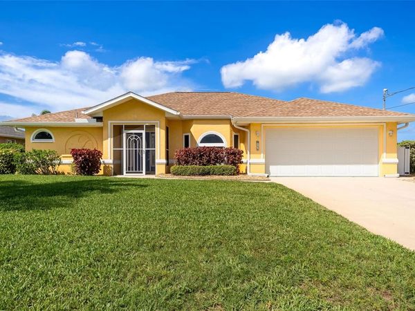 176 MARK TWAIN LANE , ROTONDA WEST, FL 33947