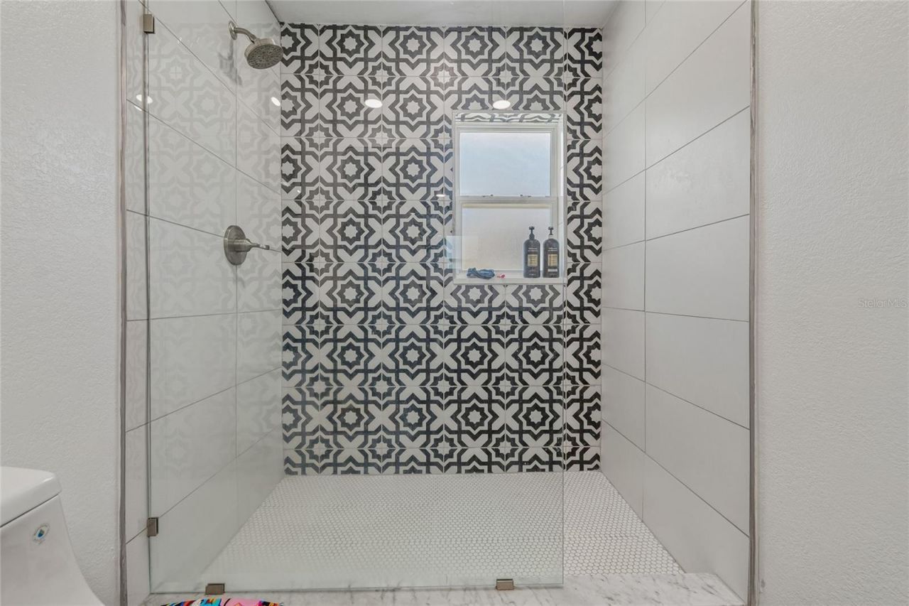 8115 33rd Avenue N, Saint Petersburg, FL 33710 Photo