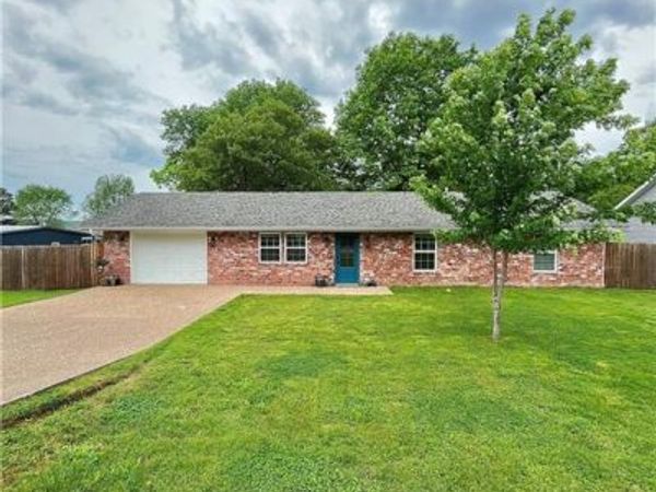 721 Dockery Lane , Fayetteville, AR 72701