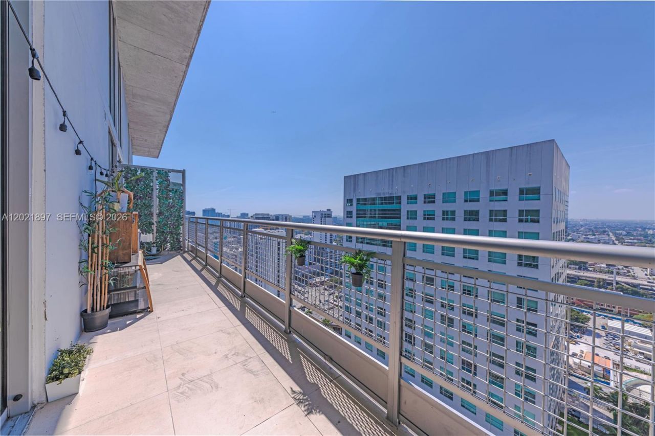 690 SW 1st Ct , Unit 2922, Miami, FL 33130 Photo