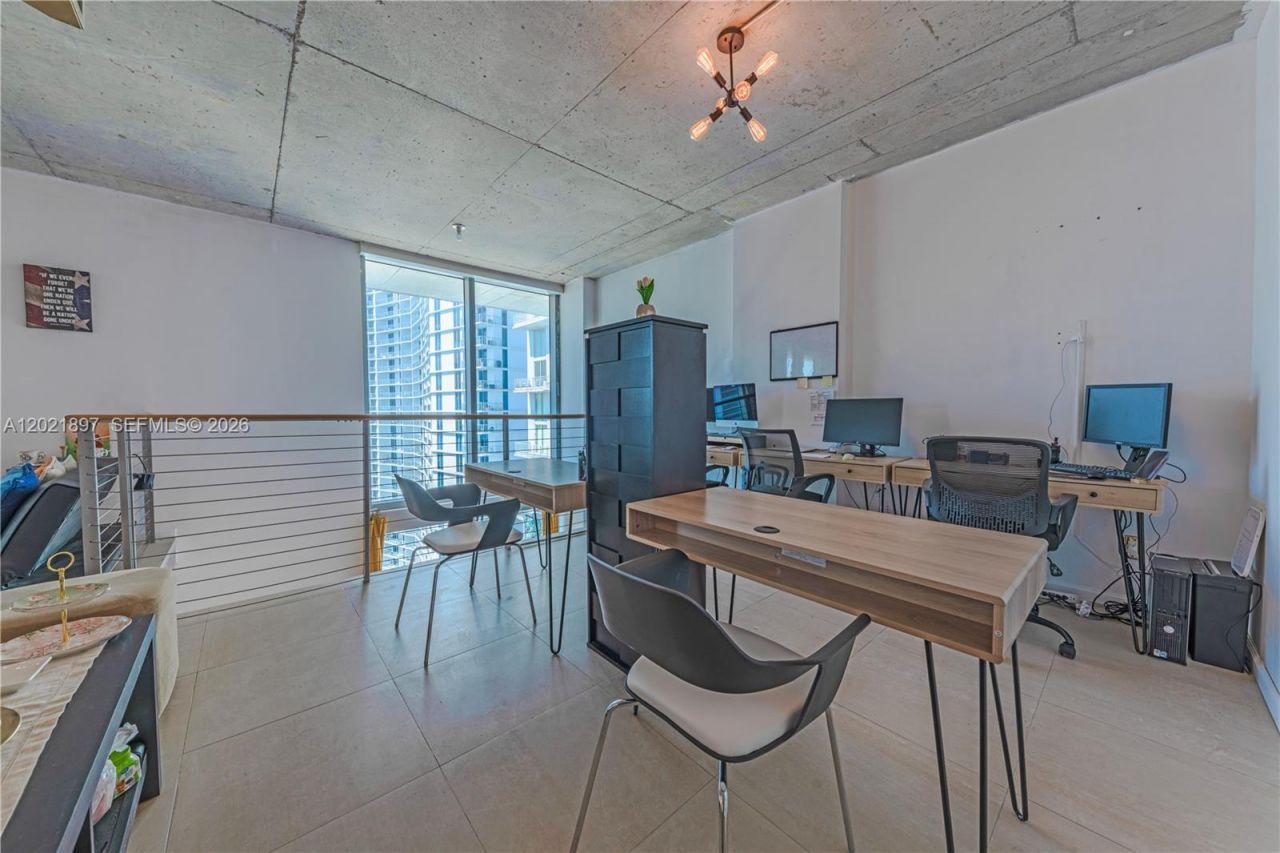 690 SW 1st Ct , Unit 2922, Miami, FL 33130 Photo