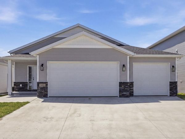 2600 74th Avenue S, Fargo, ND 58104