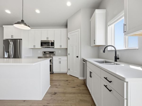 2600 74th Avenue S, Fargo, ND 58104