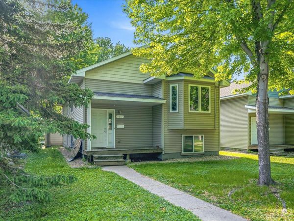 1077 26th Avenue SE, Minneapolis, MN 55414