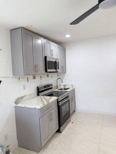 19521 NW 1st Ct , Miami Gardens, FL 33169 Photo