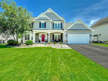215 Emery Run, Greece, NY 14612