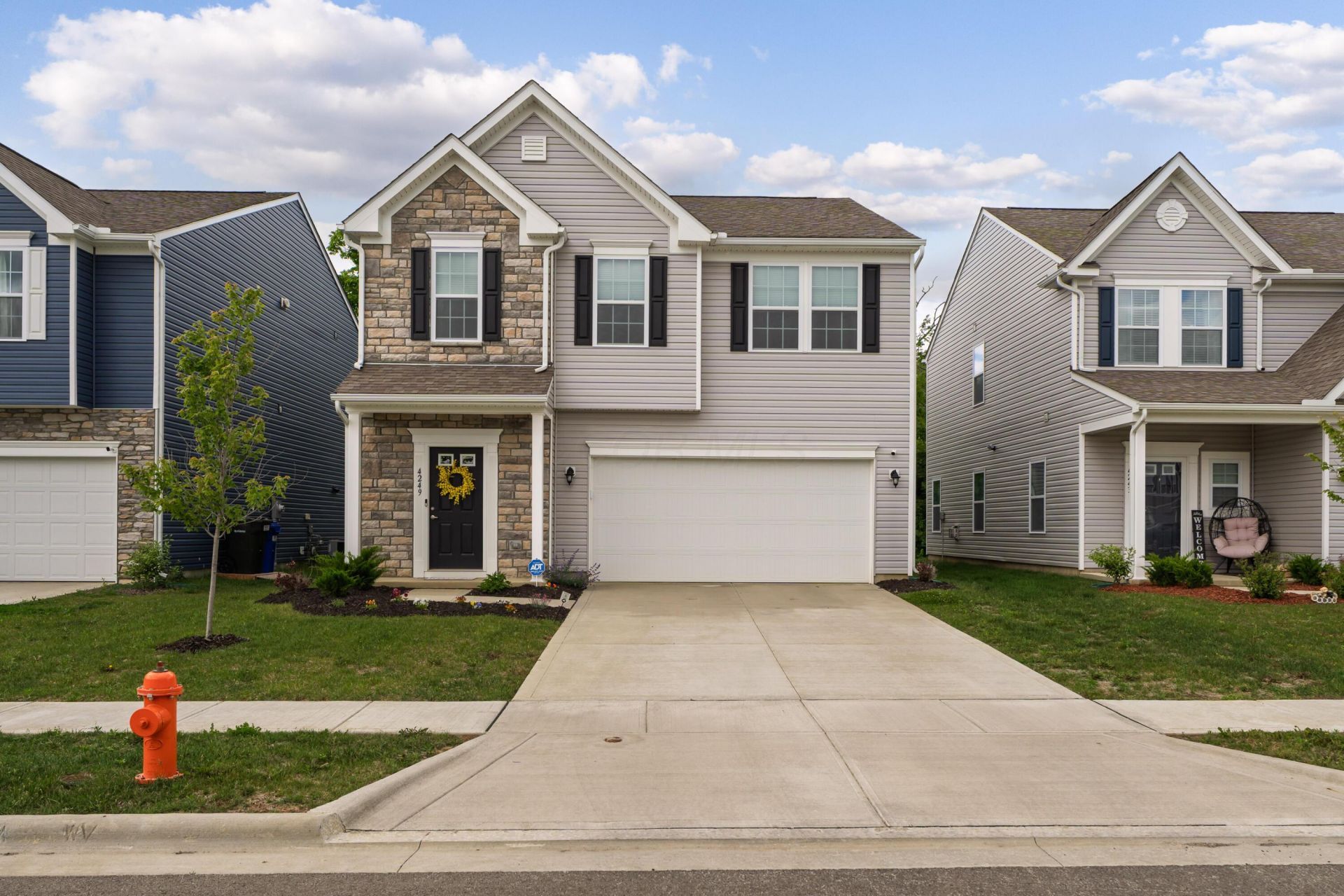 4249 Portwatch Drive , Canal Winchester, OH 43110 Main Photo