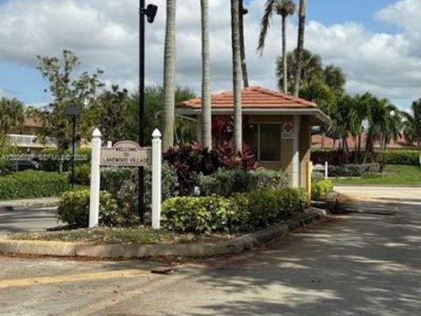 922 TWIN LAKE DR , Unit 922, Coral Springs, FL 33071
