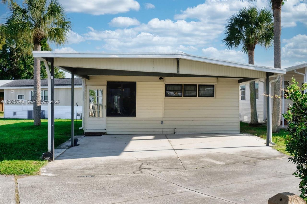5302 SE 64th Terr, Okeechobee, FL 34974 Photo