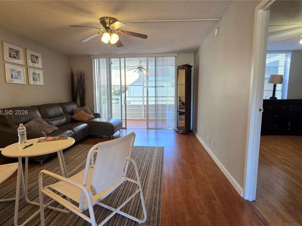 2900 NW 48th Ter , Unit 310, Lauderdale Lakes, FL 33313