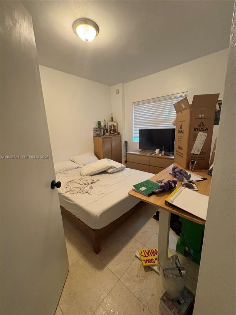 14951 Royal Oaks Ln, Unit 506, North Miami, FL 33181 Photo