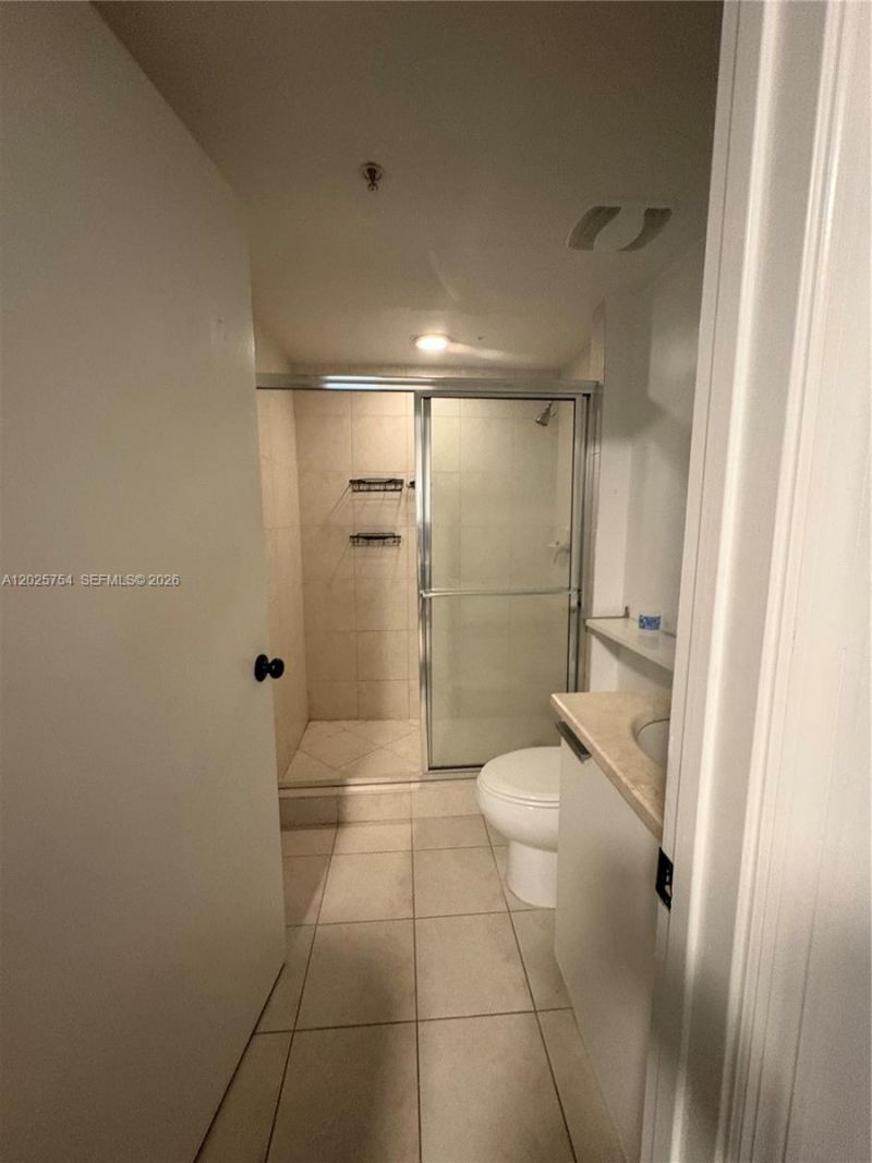 14951 Royal Oaks Ln, Unit 506, North Miami, FL 33181 Photo