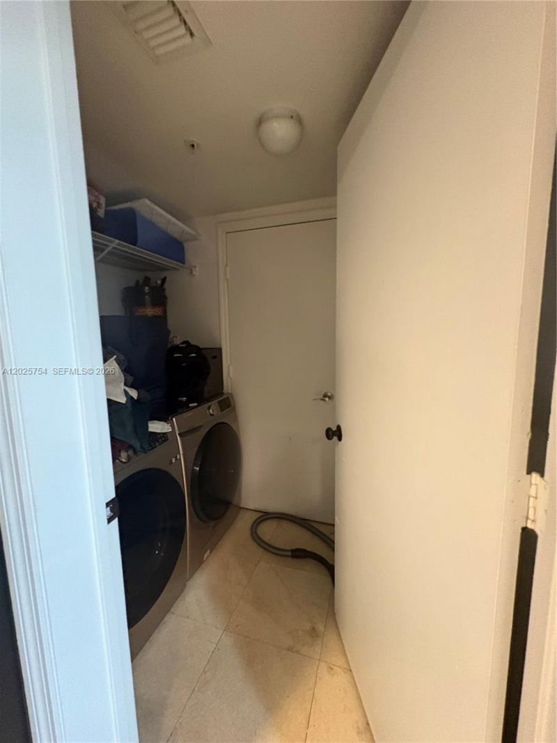 14951 Royal Oaks Ln, Unit 506, North Miami, FL 33181 Photo