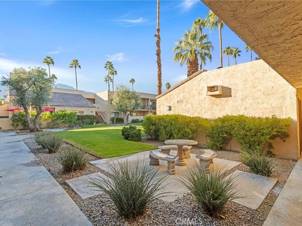 5300 E Waverly Drive, Unit M4115, Palm Springs, CA 92264