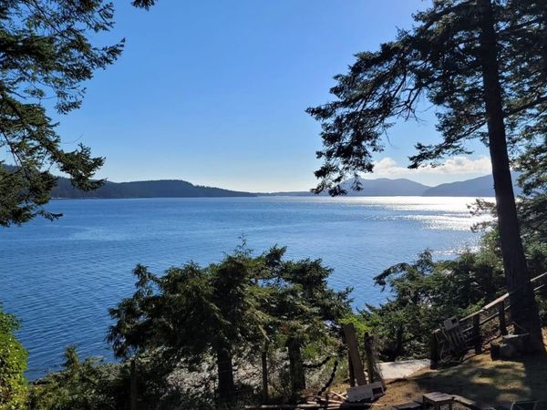 4218 Armadale Rd , Pender Island, BC V0N 2M1
