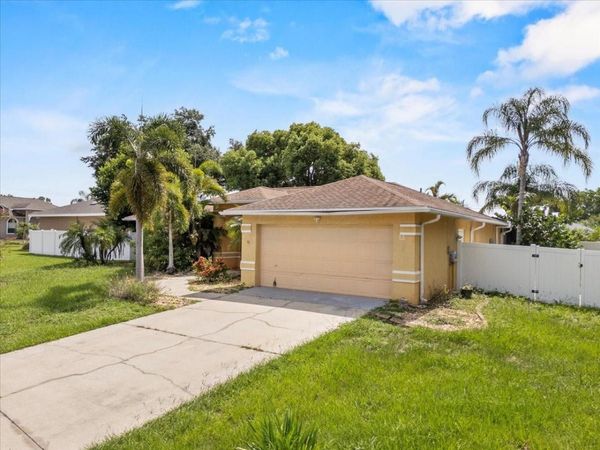 307 STERLING DRIVE , WINTER HAVEN, FL 33884