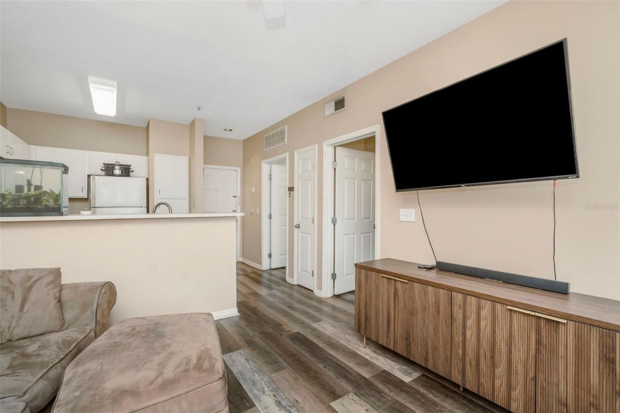 1810 E Palm Avenue , Unit 5217, Tampa, FL 33605 Photo
