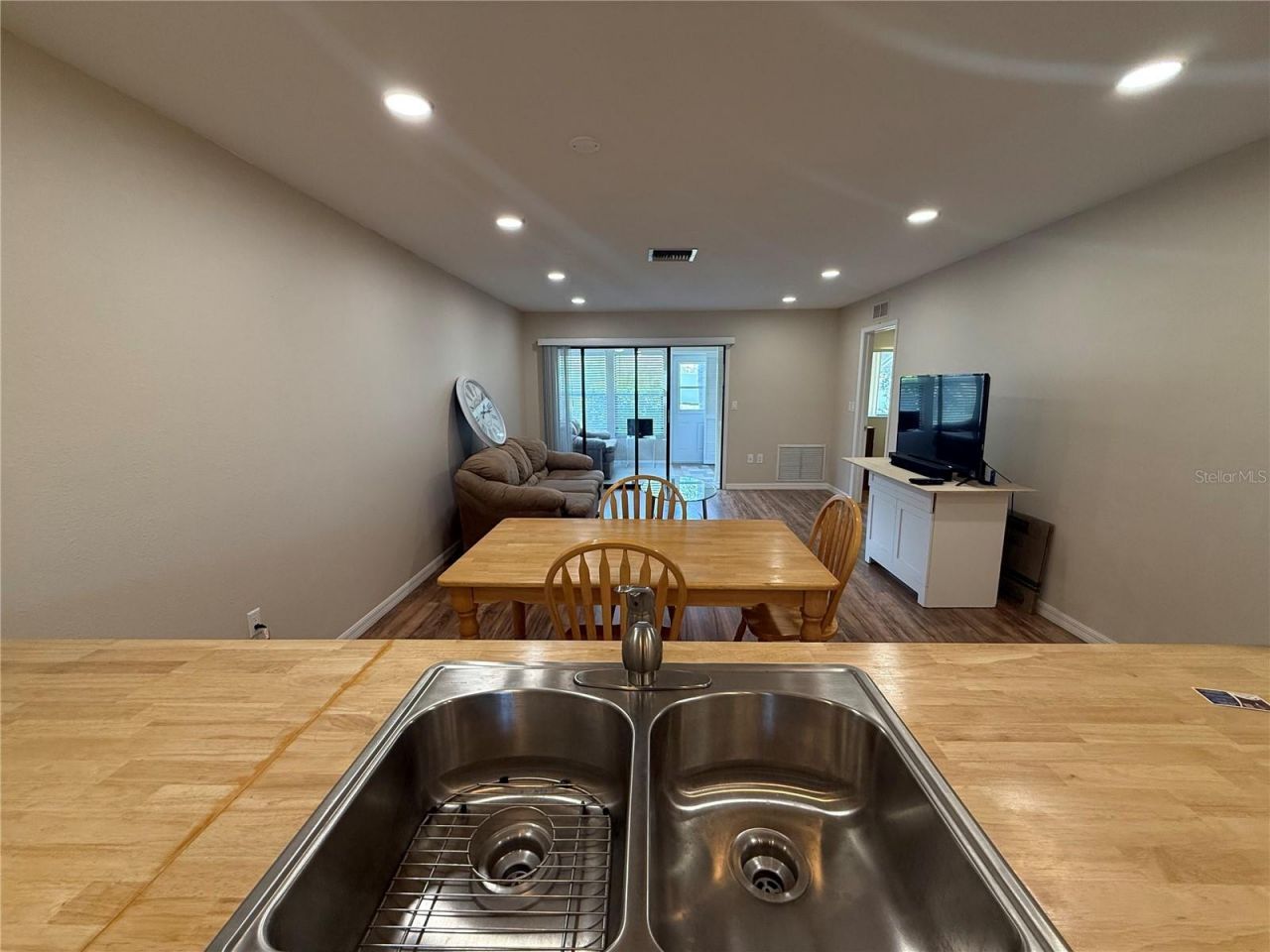2130 Bancroft Place , Unit B, Palm Harbor, FL 34683 Photo