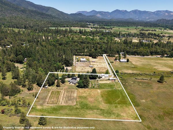 335 Sheraton Drive, Williams, OR 97544