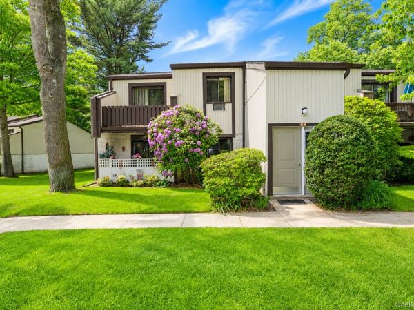 81 Richmond Boulevard , Unit 1A, Ronkonkoma, NY 11779