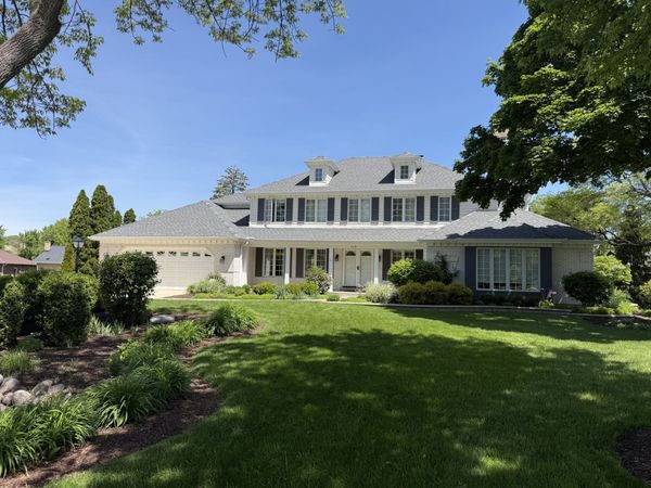 119 Saddle Brook Drive , Oak Brook, IL 60523