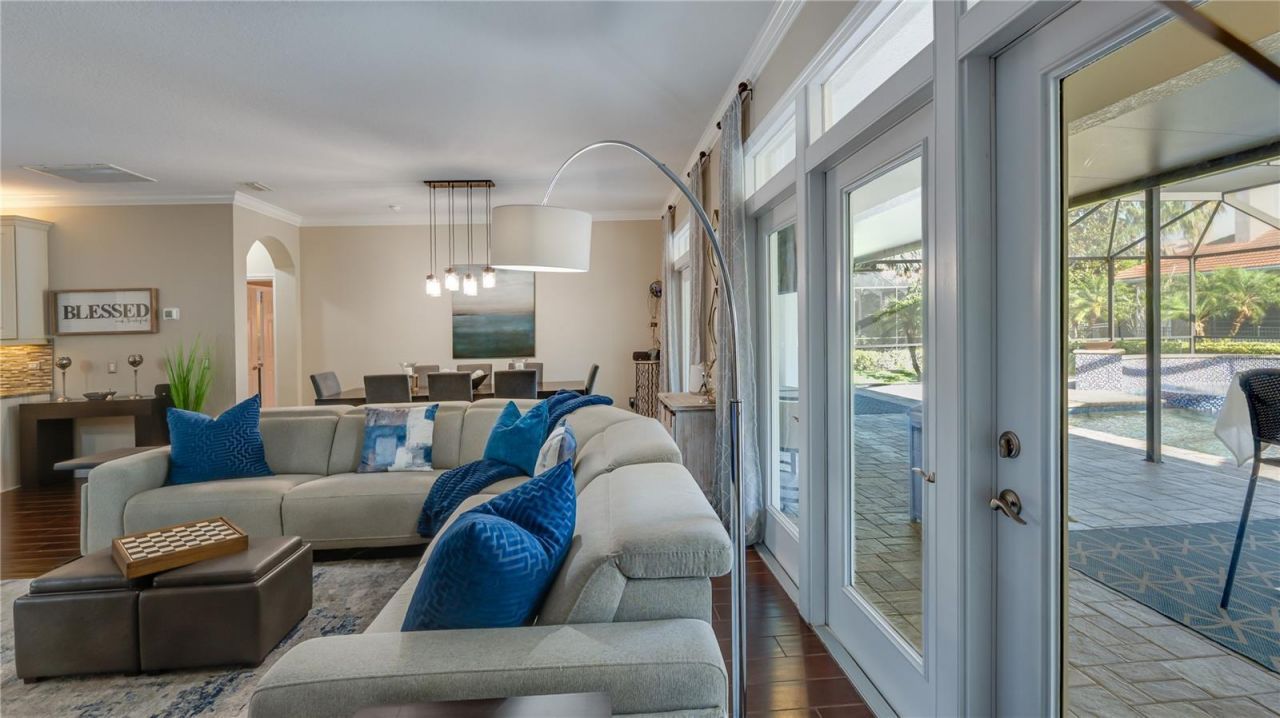 105 Mobbly Bay Drive, Oldsmar, FL 34677 Photo