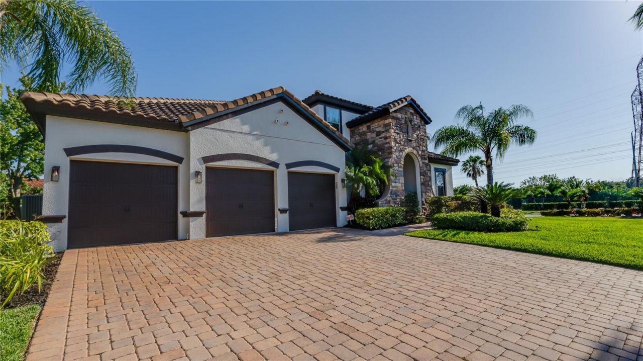 105 Mobbly Bay Drive, Oldsmar, FL 34677 Photo