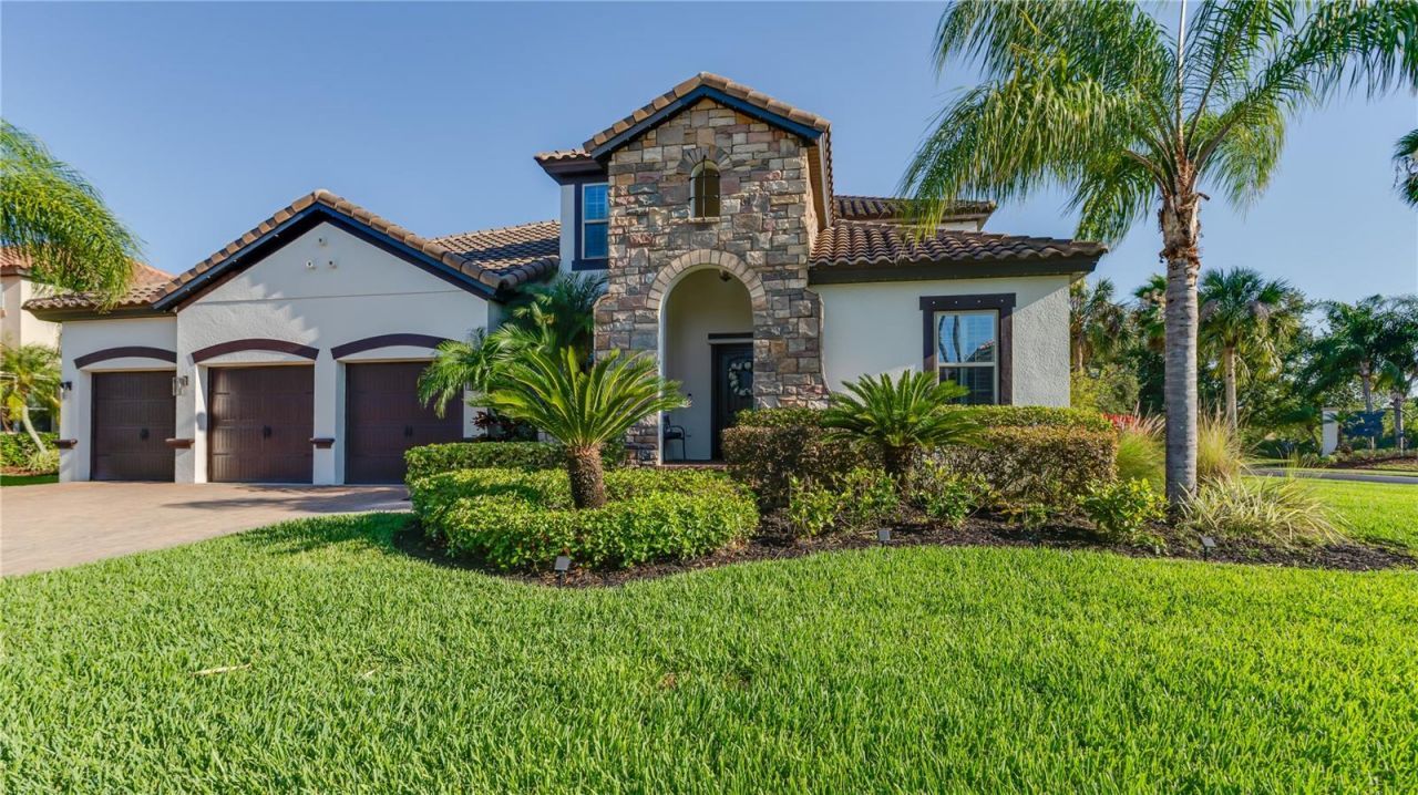 105 Mobbly Bay Drive, Oldsmar, FL 34677 Photo