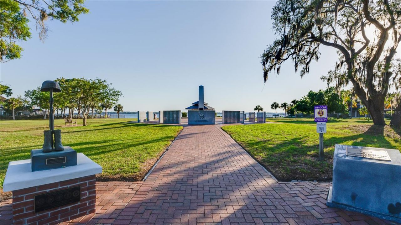 105 Mobbly Bay Drive, Oldsmar, FL 34677 Photo