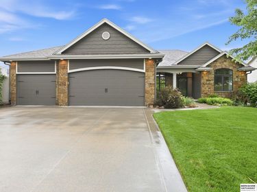 15109 Gilder Avenue , Bennington, NE 68007