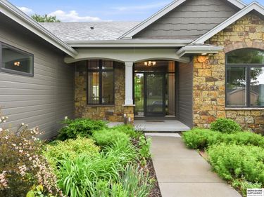 15109 Gilder Avenue , Bennington, NE 68007