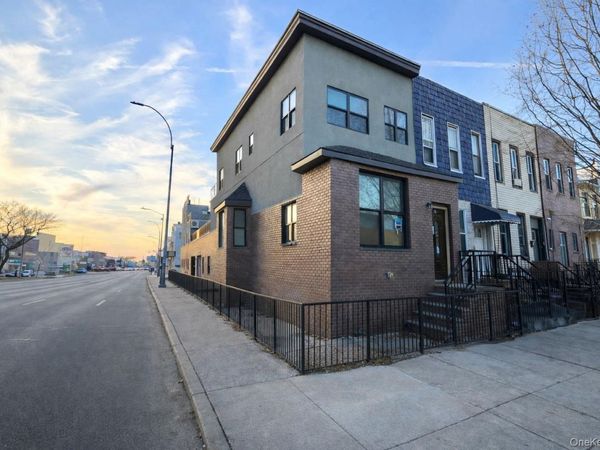 32 Radde Place , Brooklyn, NY 11233