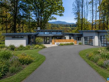 3 DICK WOODS RD, Afton, VA 22903
