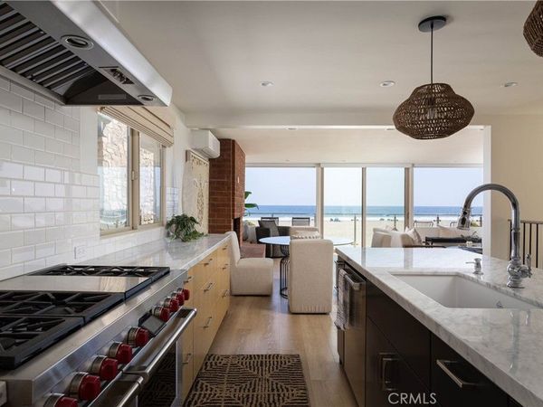 6704 W Oceanfront, Newport Beach, CA 92663