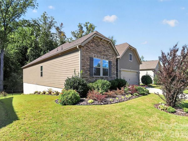 7614 Porrera Street, Charlotte, NC 28214