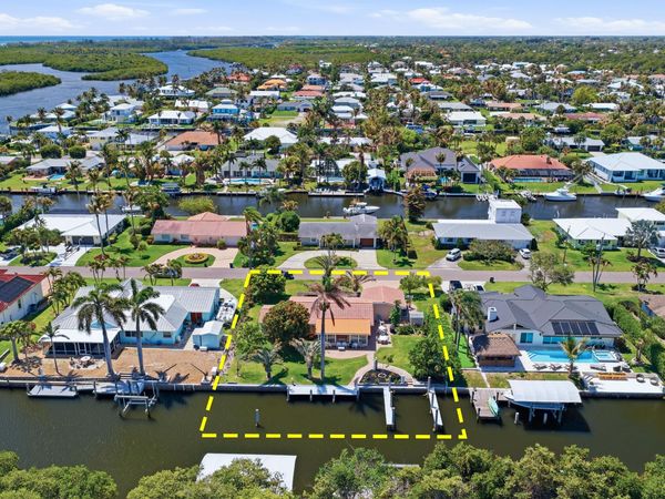 8455 SE Palm Street, Hobe Sound, FL 33455