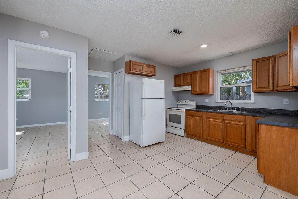 917 SE Nassau Avenue, Stuart, FL 34994 Photo