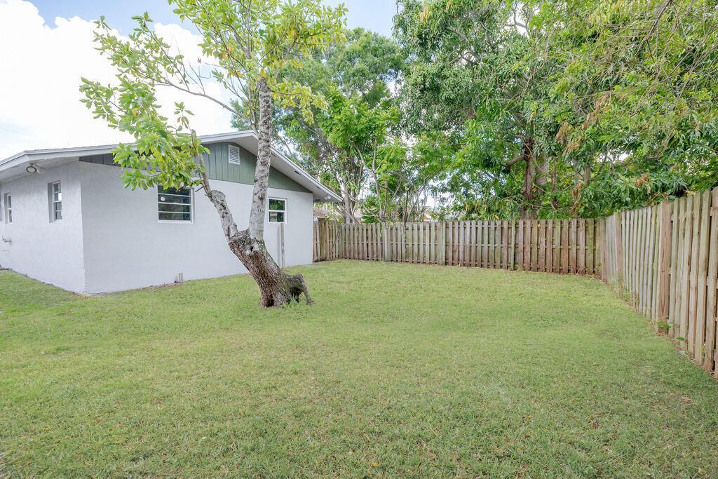 917 SE Nassau Avenue, Stuart, FL 34994 Photo