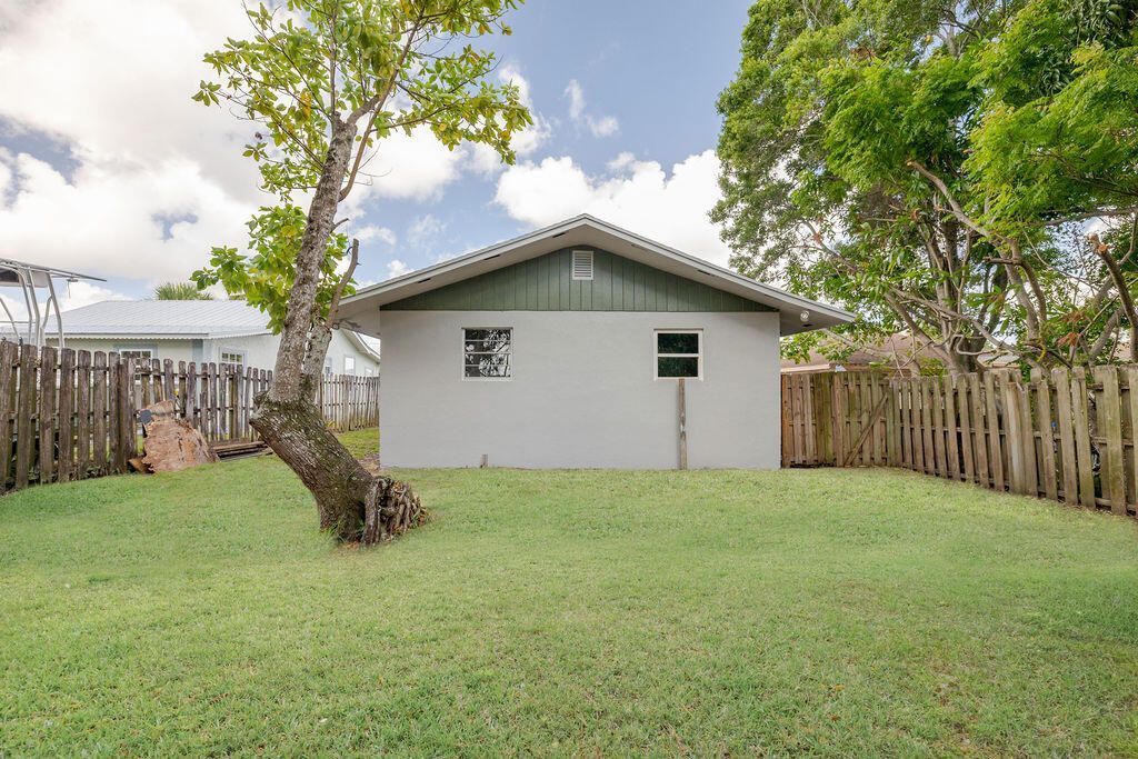 917 SE Nassau Avenue, Stuart, FL 34994 Photo