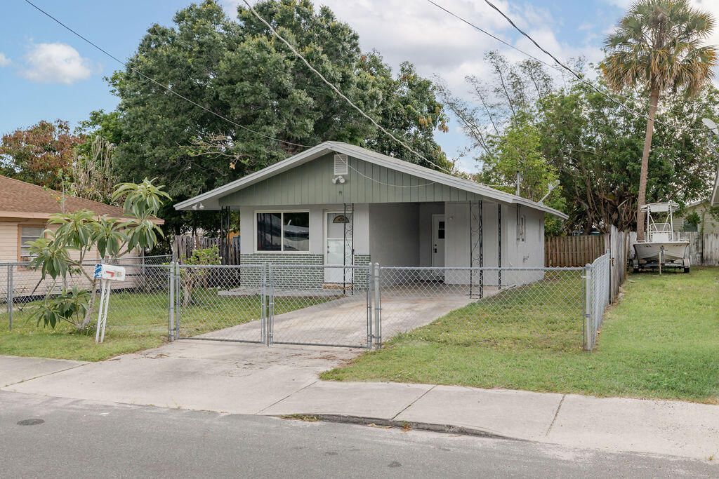 917 SE Nassau Avenue, Stuart, FL 34994 Photo