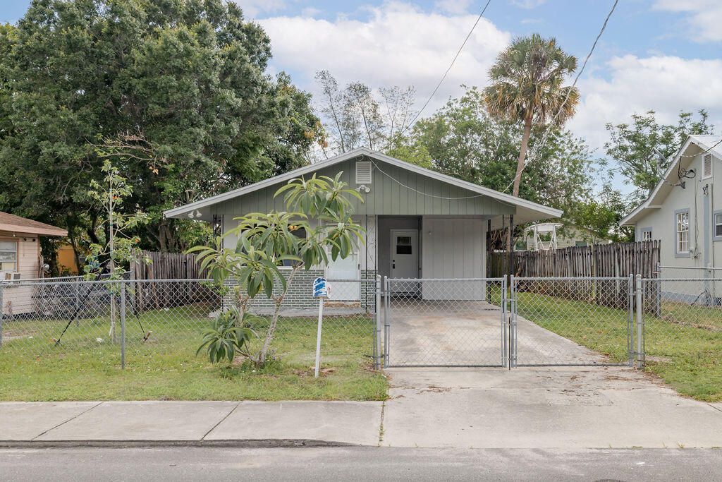 917 SE Nassau Avenue, Stuart, FL 34994 Photo