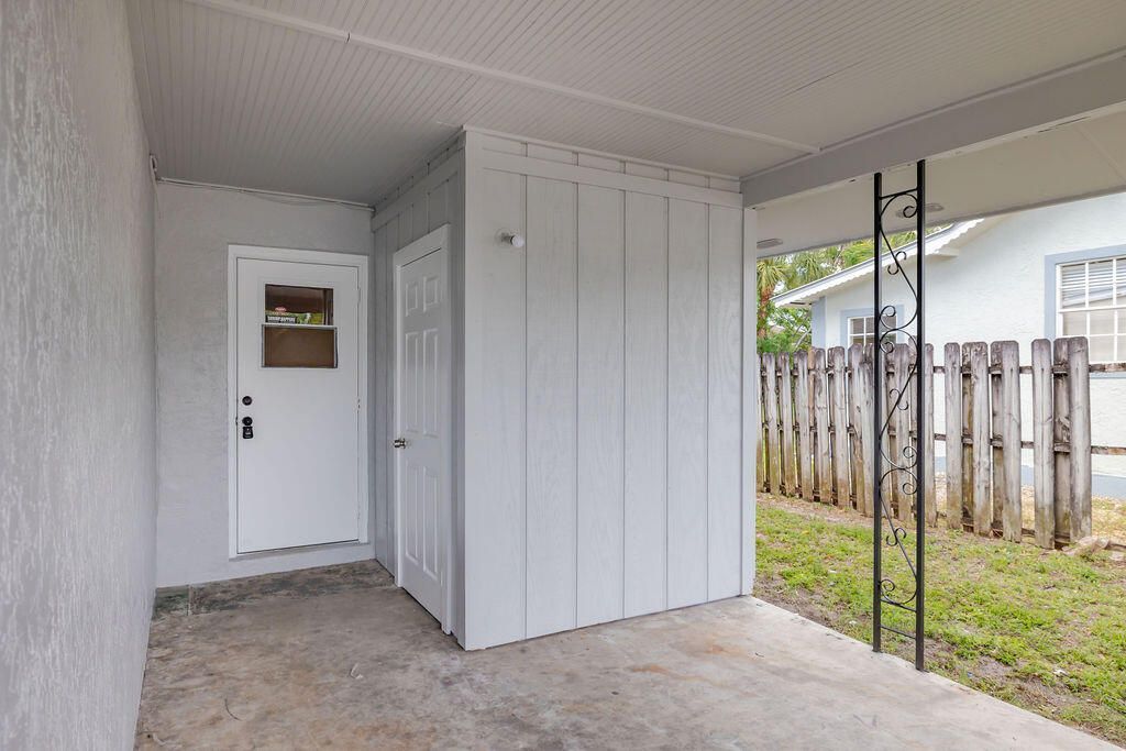 917 SE Nassau Avenue, Stuart, FL 34994 Photo