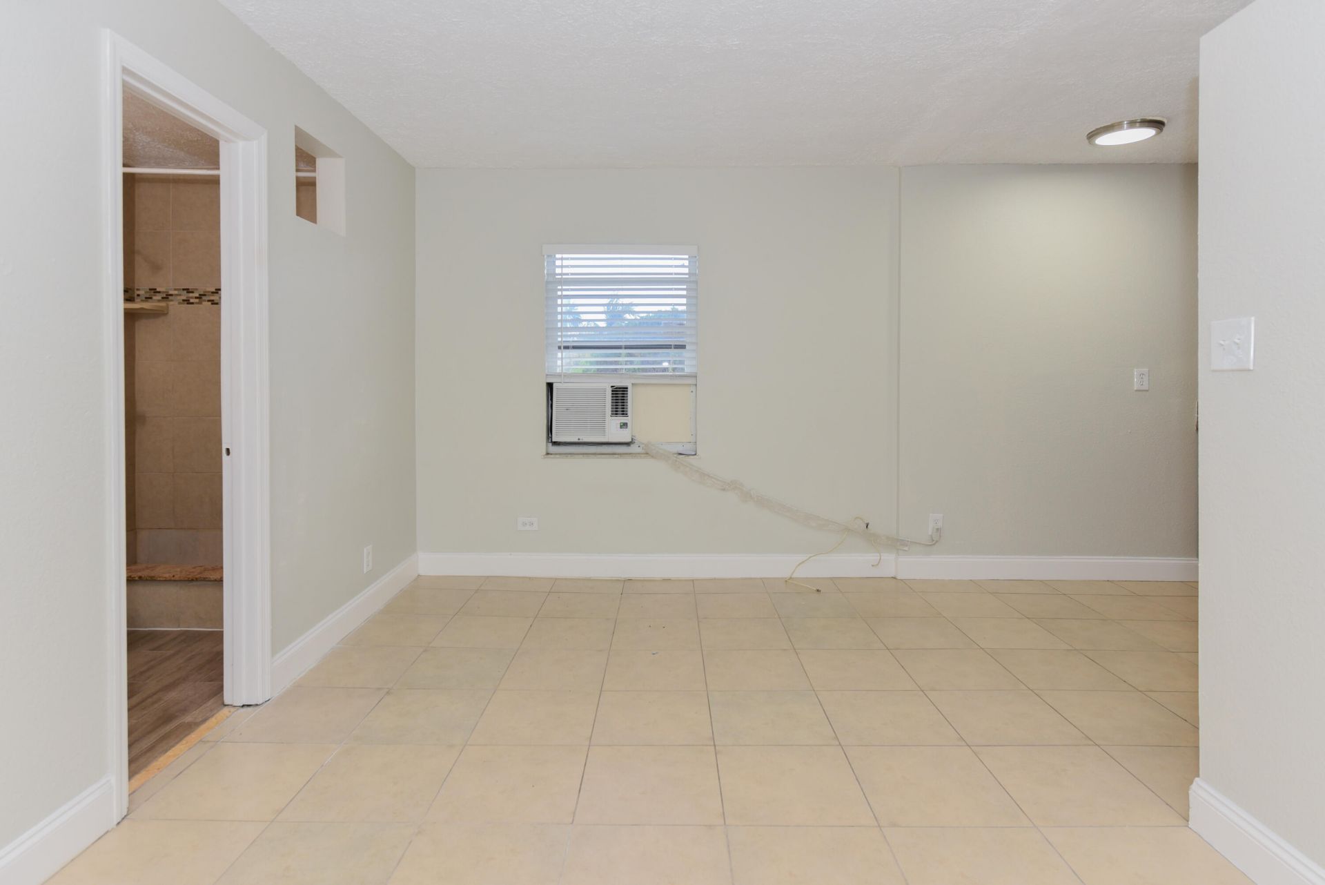 605 N Federal Highway, Unit 8, Lake Worth Beach, FL 33460 Photo