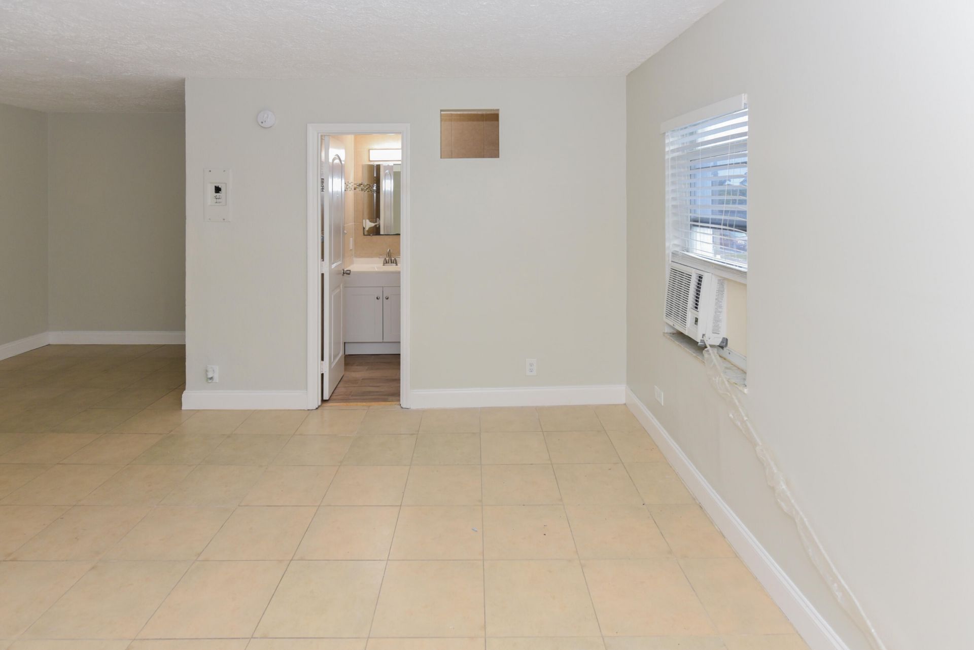 605 N Federal Highway, Unit 8, Lake Worth Beach, FL 33460 Photo